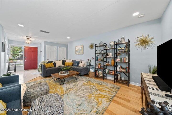 637 E Lincoln Ave, Melbourne, FL 32901 photo