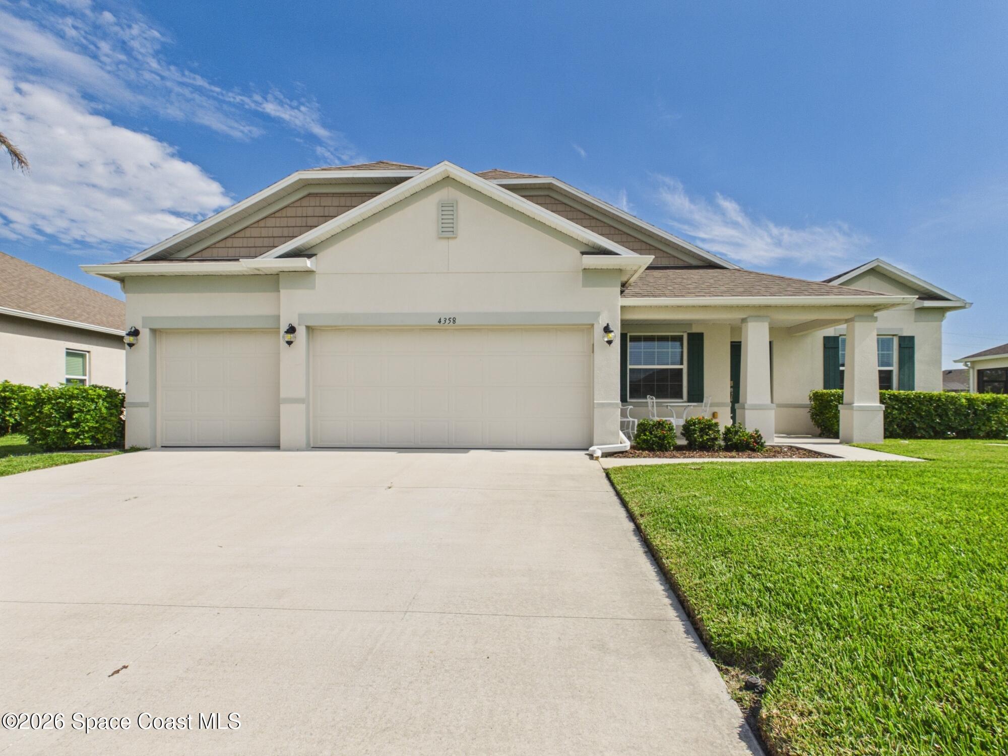 4358 Lago Vista Dr, Micco, FL 32976 photo