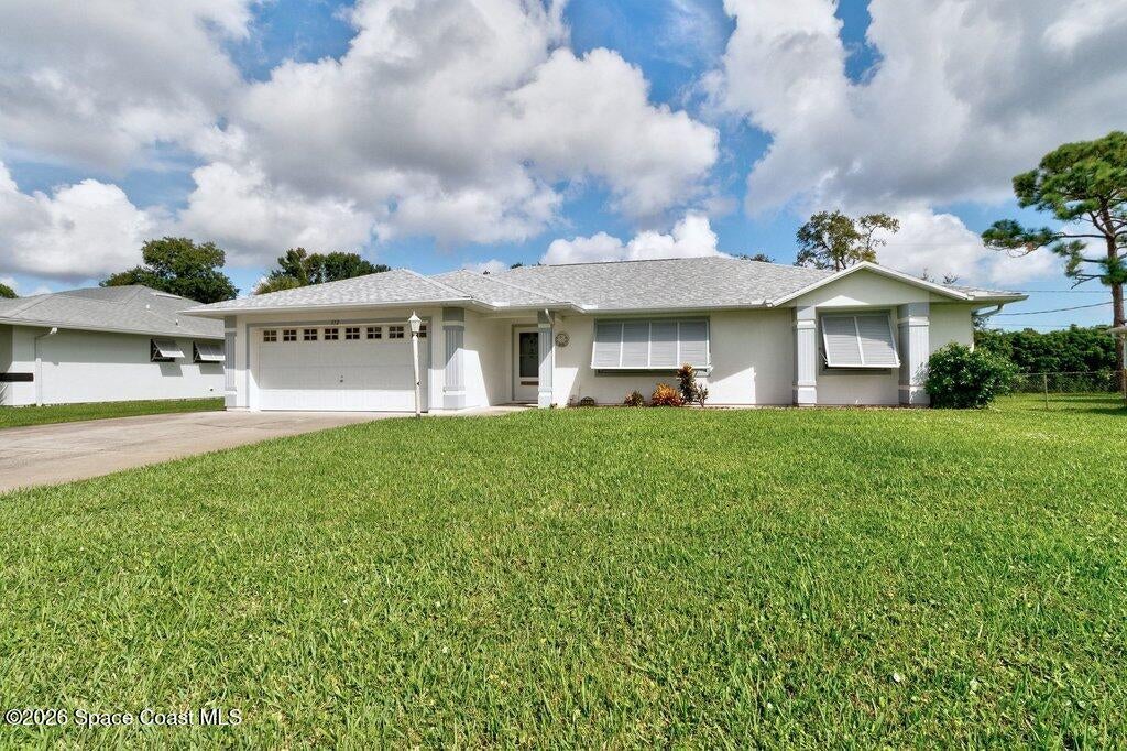 172 Delaware Ave, Sebastian, FL 32958