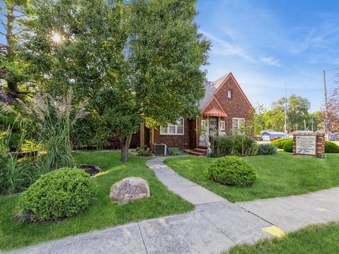  in West Des Moines IA 324 1st Street.jpg