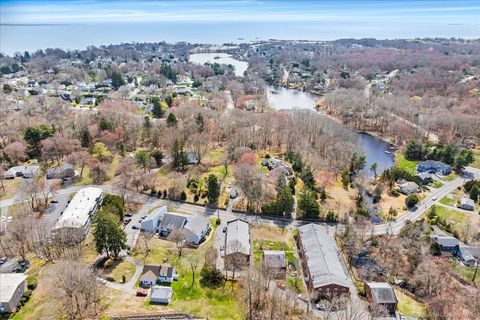 Condominium in New London CT 95 Niles Hill Road #95.jpg