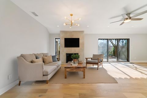 Condominium in Southbury CT 106 Heritage Village #A.jpg