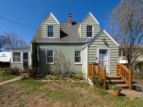 Single Family Residence in Norwalk CT 15 Ivy Place.jpg