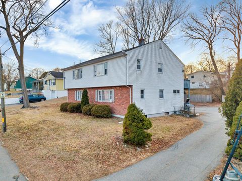 Quadruplex in New London CT 17 Dow Street.jpg