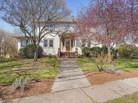 Single Family Residence in Norwalk CT 112 Gregory Boulevard.jpg