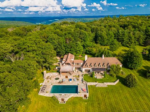 Single Family Residence in Millerton NY 26 mountain farm Road.jpg