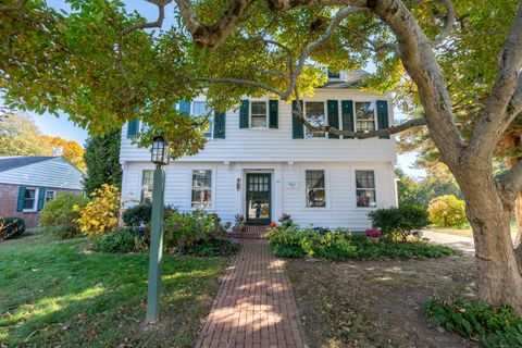 Single Family Residence in New London CT 38 Chapel Drive.jpg
