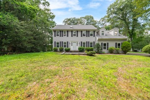 Single Family Residence in Danbury CT 10 Bernlou Drive.jpg