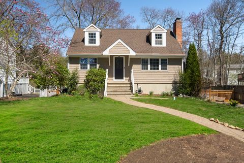 Single Family Residence in Norwalk CT 27 Deepwood Lane.jpg