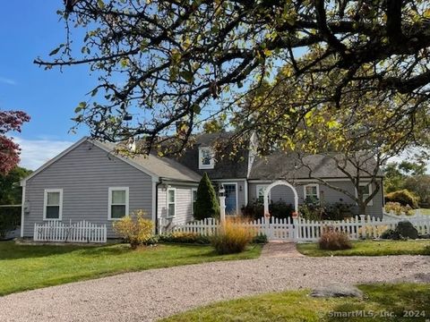 Single Family Residence in Stonington CT 14 Findlay Way.jpg