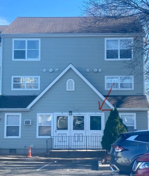Condominium in Norwalk CT 100 San Vincenzo Place.jpg