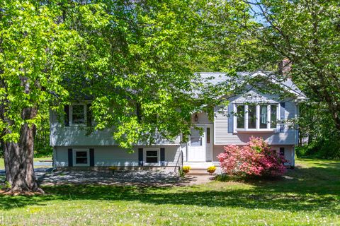 Single Family Residence in Windham CT 106 Highland View Drive.jpg