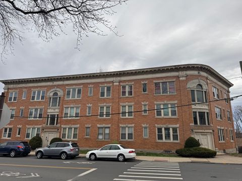 Condominium in Hartford CT 2 Fraser Place #APT B.jpg