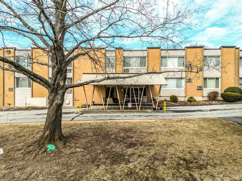 Condominium in New London CT 57 Westridge Road #A3.jpg