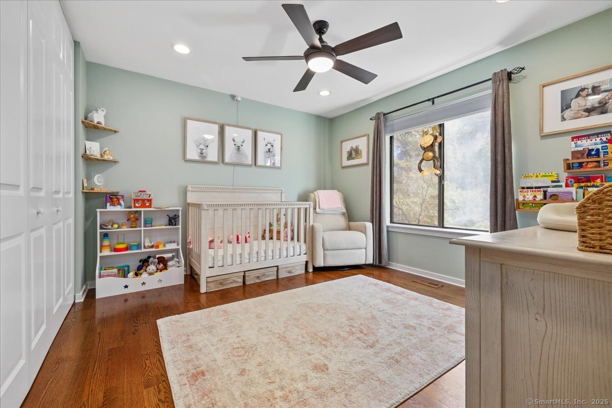 Townhouse in Norwalk CT 3 Oakwood Avenue #B4 21.jpg