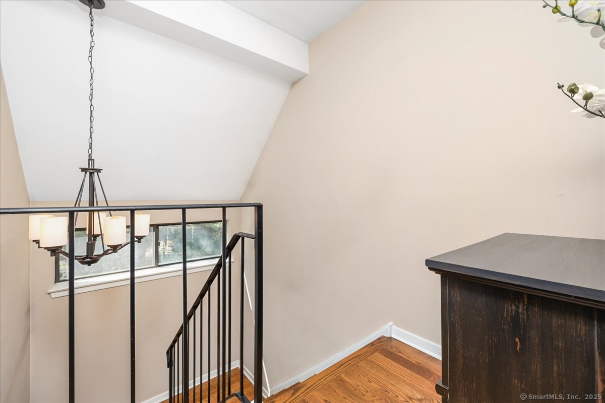Townhouse in Norwalk CT 3 Oakwood Avenue #B4 16.jpg