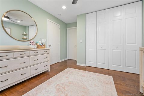 Townhouse in Norwalk CT 3 Oakwood Avenue #B4 23.jpg