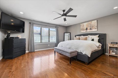 Townhouse in Norwalk CT 3 Oakwood Avenue #B4 17.jpg
