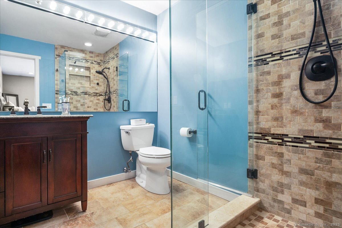 Townhouse in Norwalk CT 3 Oakwood Avenue #B4 20.jpg