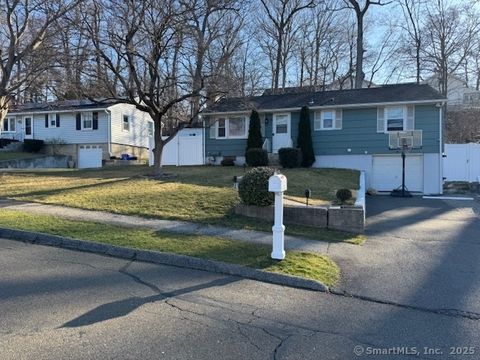 Single Family Residence in Norwalk CT 20 Cobblers Lane.jpg