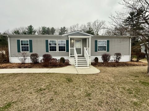 Mobile Home in Windham CT 19 Lions Way.jpg