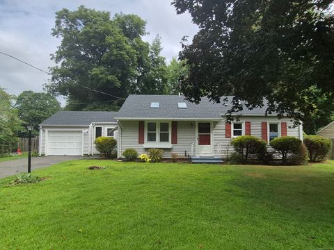 Single Family Residence in Danbury CT 2 Dixon Road.jpg