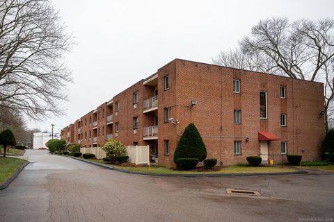 Condominium in New London CT 65 Westridge Road #D9.jpg