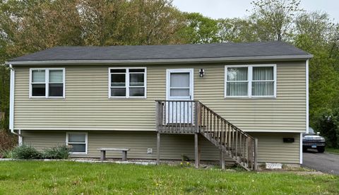 Single Family Residence in Windham CT 211 Roanoak Avenue.jpg