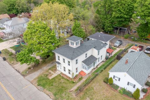 Duplex in Windham CT 469 Pleasant Street.jpg
