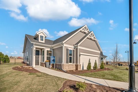 Single Family Residence in Aurora IL 3326 Fulshear Circle.jpg