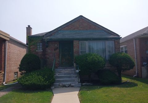 Single Family Residence in Chicago IL 8933 Constance Avenue.jpg