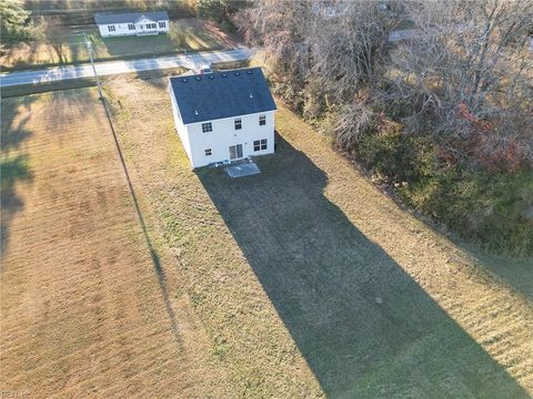 Single Family Residence in South Mills NC 1290 HIGHWAY 343 N Hwy 2.jpg