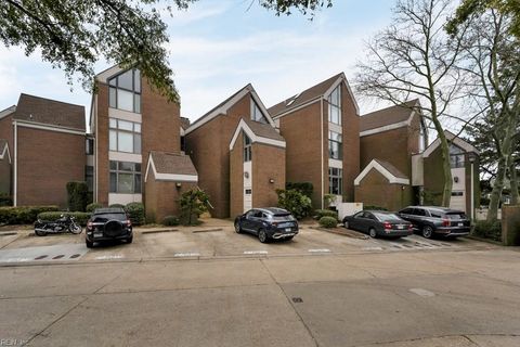 Single Family Residence in Norfolk VA 696 Mowbray Arch #650.jpg