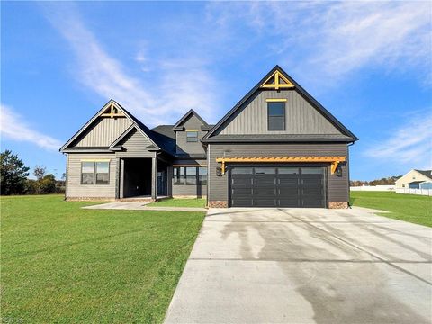 Single Family Residence in Elizabeth City NC 205 Binnacle Court.jpg