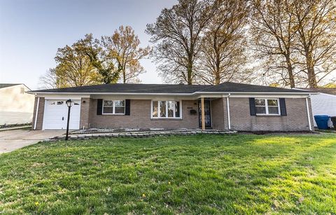 Single Family Residence in Virginia Beach VA 4041 Windsor Gate Place.jpg