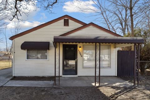 Single Family Residence in Redford Twp MI 11668 BERWYN.jpg