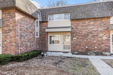 Townhouse in Ann Arbor MI 543 Longshore Drive.jpg
