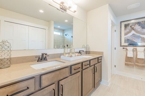 Single Family Residence in Westland Wayne MI 36273 MONROE 45.jpg