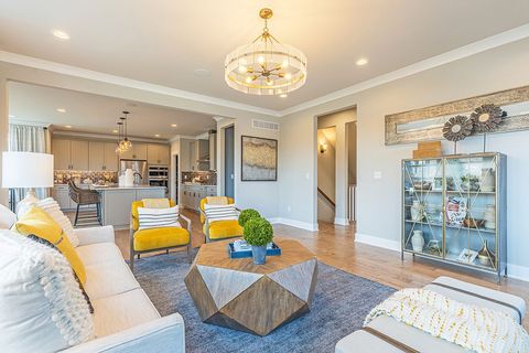 Single Family Residence in Westland Wayne MI 36273 MONROE 19.jpg