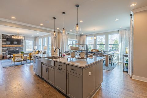 Single Family Residence in Westland Wayne MI 36273 MONROE 23.jpg