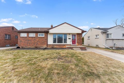 Single Family Residence in Allen Park MI 9914 FOX Avenue.jpg
