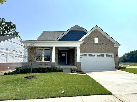 Single Family Residence in Canton_Wayne MI 5121 Addington Street.jpg