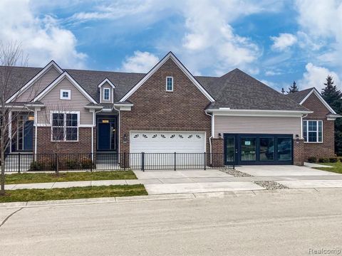 Condominium in Howell_Livingston MI 2274 Chase Drive #111.jpg