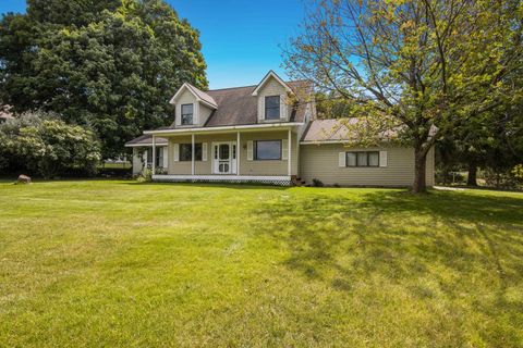 Single Family Residence in Acme Twp MI 4792 White Road.jpg