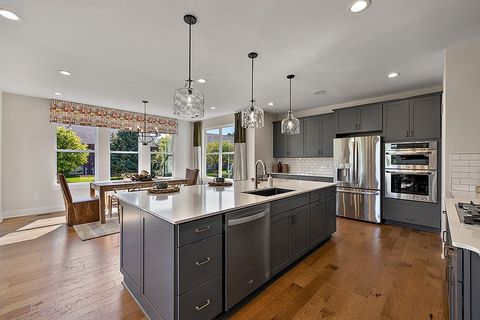 Single Family Residence in Westland_Wayne MI 36302 Madison 27.jpg