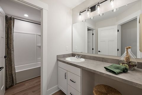 Single Family Residence in Westland_Wayne MI 36302 Madison 9.jpg