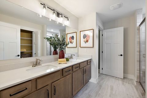 Single Family Residence in Westland_Wayne MI 36302 Madison 48.jpg