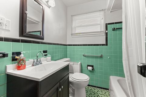 Single Family Residence in Garden City MI 29515 BARTON Street 13.jpg
