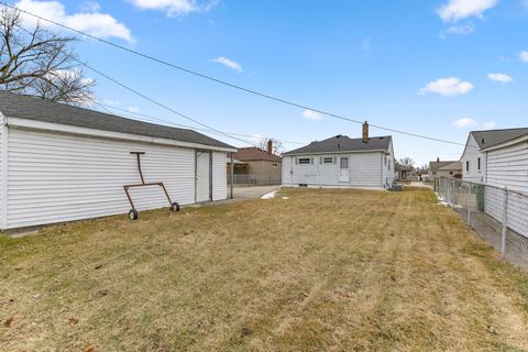 Single Family Residence in Garden City MI 29515 BARTON Street 25.jpg