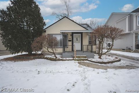 Single Family Residence in Berkley MI 1691 CAMBRIDGE Road.jpg